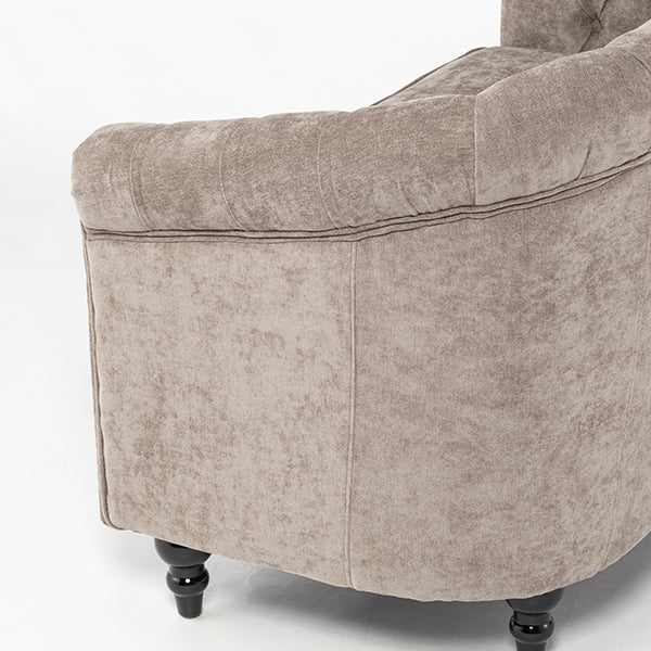 ライトグレーファブリックコンパクトチェスターフィールドラウンジ2シーターソファ　VINCENT