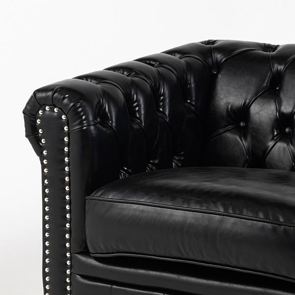 ブラックPUレザー&シルバーカラースタッズコンパクトチェスターフィールド2.5シーターソファ
