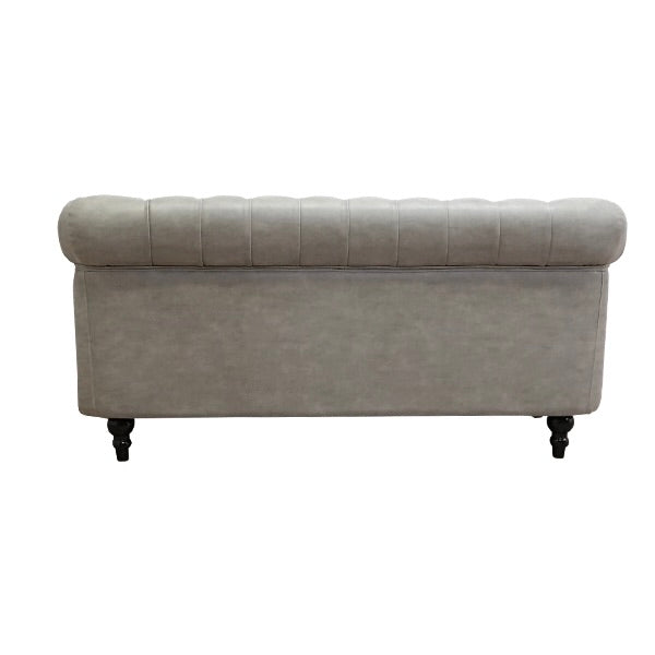 ライトグレーPUレザーコンパクトチェスターフィールド2.5シーターソファ　VINCENT(ヴィンセント)