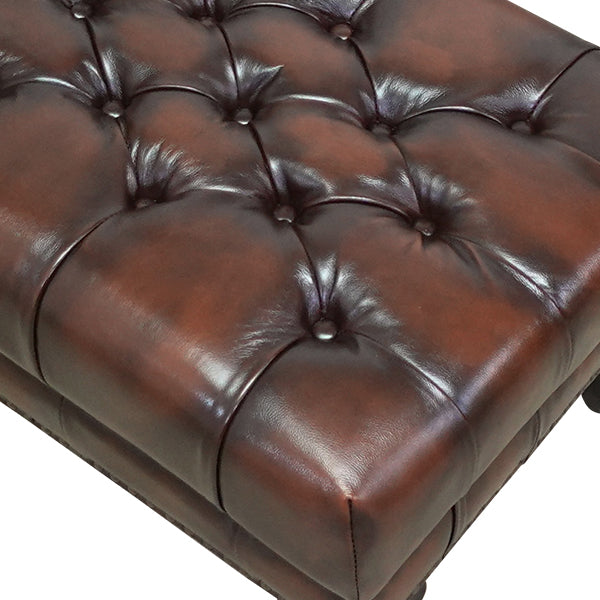 ウォッシュオフブラウンレザーチェスターフィールドスツール(オットマン)　VINCENT