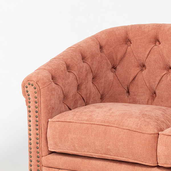 サーモンピンクファブリックコンパクトチェスターフィールドラウンジ2シーターソファ　VINCENT