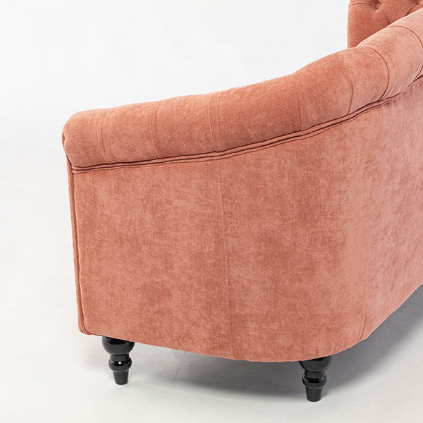 サーモンピンクファブリックコンパクトチェスターフィールドラウンジ3シーターソファ　VINCENT